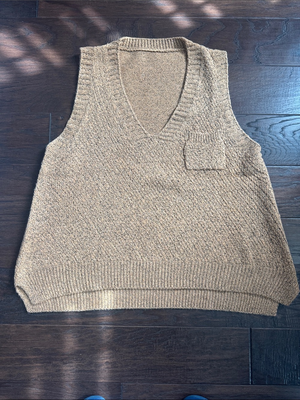 NWOT Sweater Vest Camel WOMENS Large Textured V-Neck